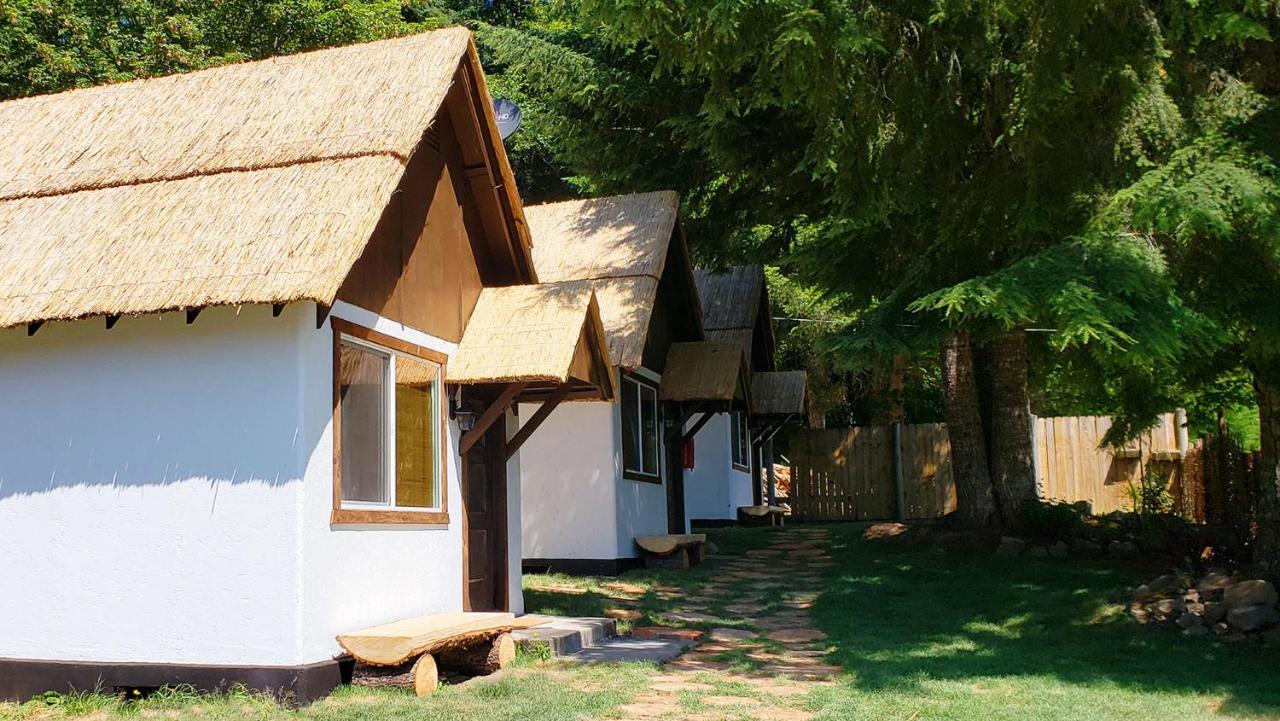 Paradise Village Ashford Exterior foto